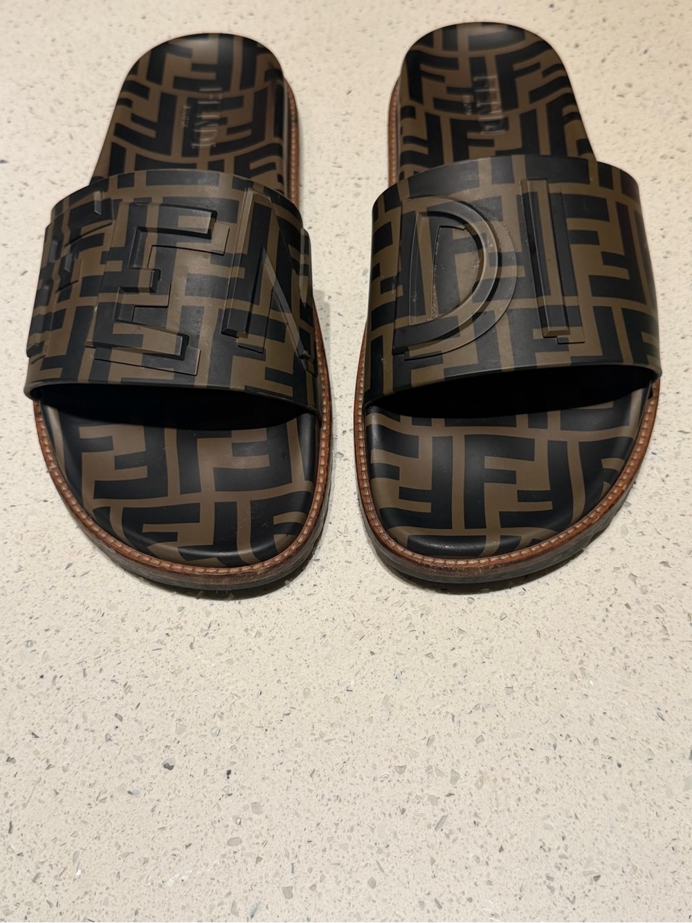 $810 Men's Fendi Brown and Black Zucca print Slide Sandals